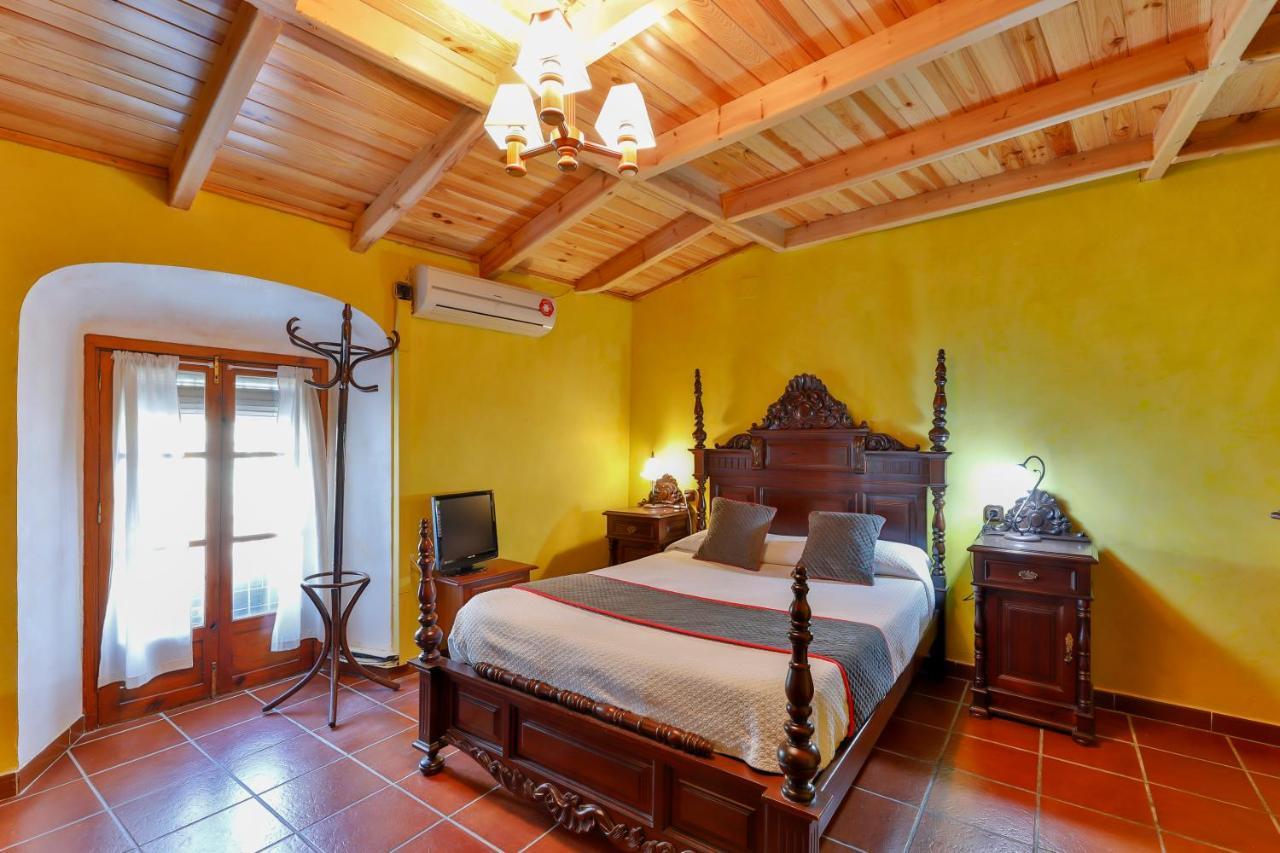 Hotel Las Palmeras By Vivere Stays Zafra Eksteriør bilde