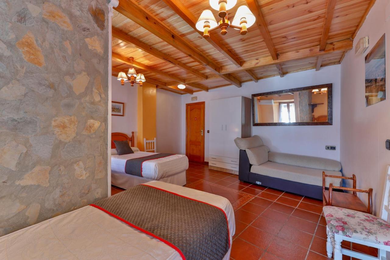 Hotel Las Palmeras By Vivere Stays Zafra Eksteriør bilde